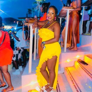 +1 🥳🎂Stepping into a new year of life with gratitude, joy and faith. Blessed for how far I’ve come and excited for what’s next. The future is looking BRIGHT🤗😃💛🥂✨
Thank you Jesus! 🙏🏾 #BirthdayBlessings #oneyearolder #Blessed #Grateful #BeautifulRoots