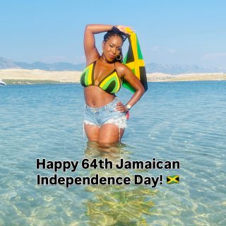 Happy 64th Jamaican Independence Day! 🇯🇲🤗
👙: @kinis.collection 🔥
#Beautifulroots #Embracingculturethroughart #Jamaicanindependanceday